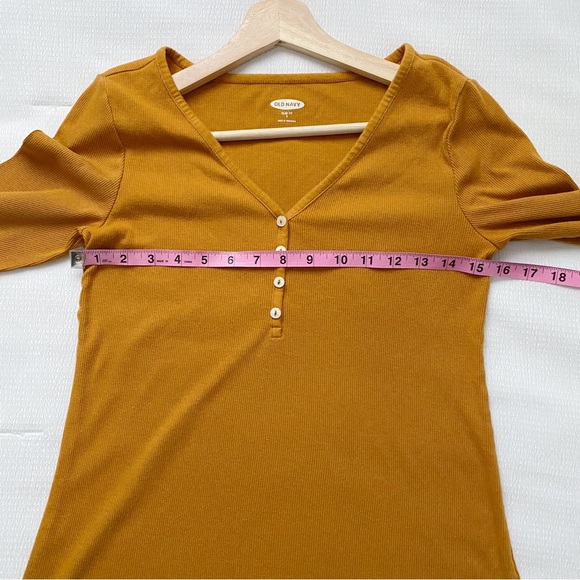 Slim Fit Ribbed Henley - Picture 3 of 9